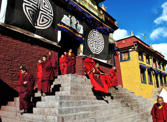 5 Days Lhasa Pilgrimage Tour to Ganden Monastery & Drak Yerpa