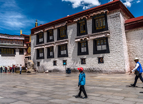 8 Days Bhutan Tour with Haa Valley
