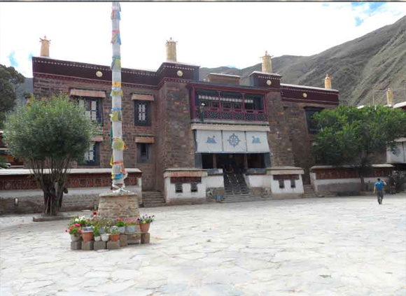 7 Days Overland Tour from Lhasa to Kathmandu