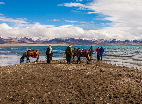 5 Days Lhasa Group Tour with Yamdrok Lake